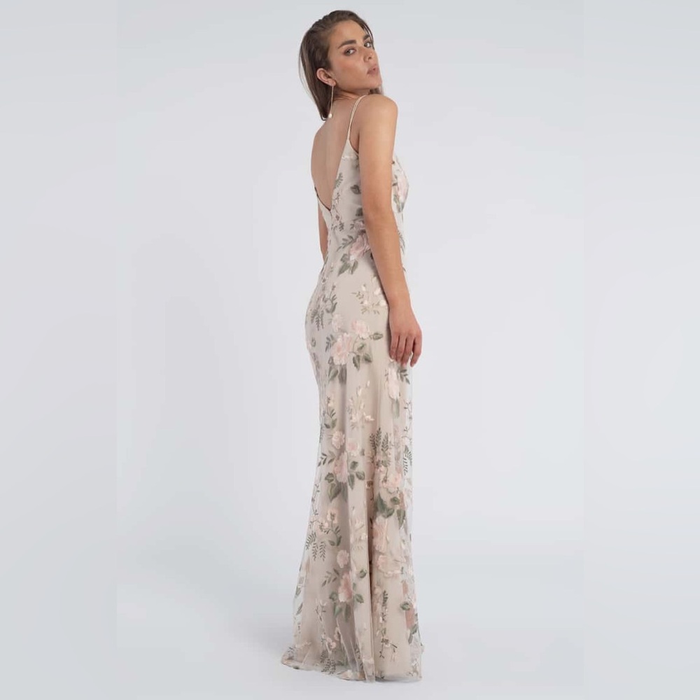 Jenny Yoo‎ Julianna Enchanted Floral Embroidery - Picture 3 of 11